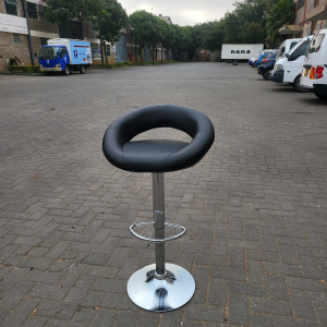 Swivel barstool-black