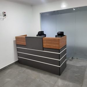 1.8M Reception desk